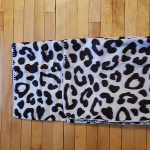 Leopard fleece throw 50"x60"